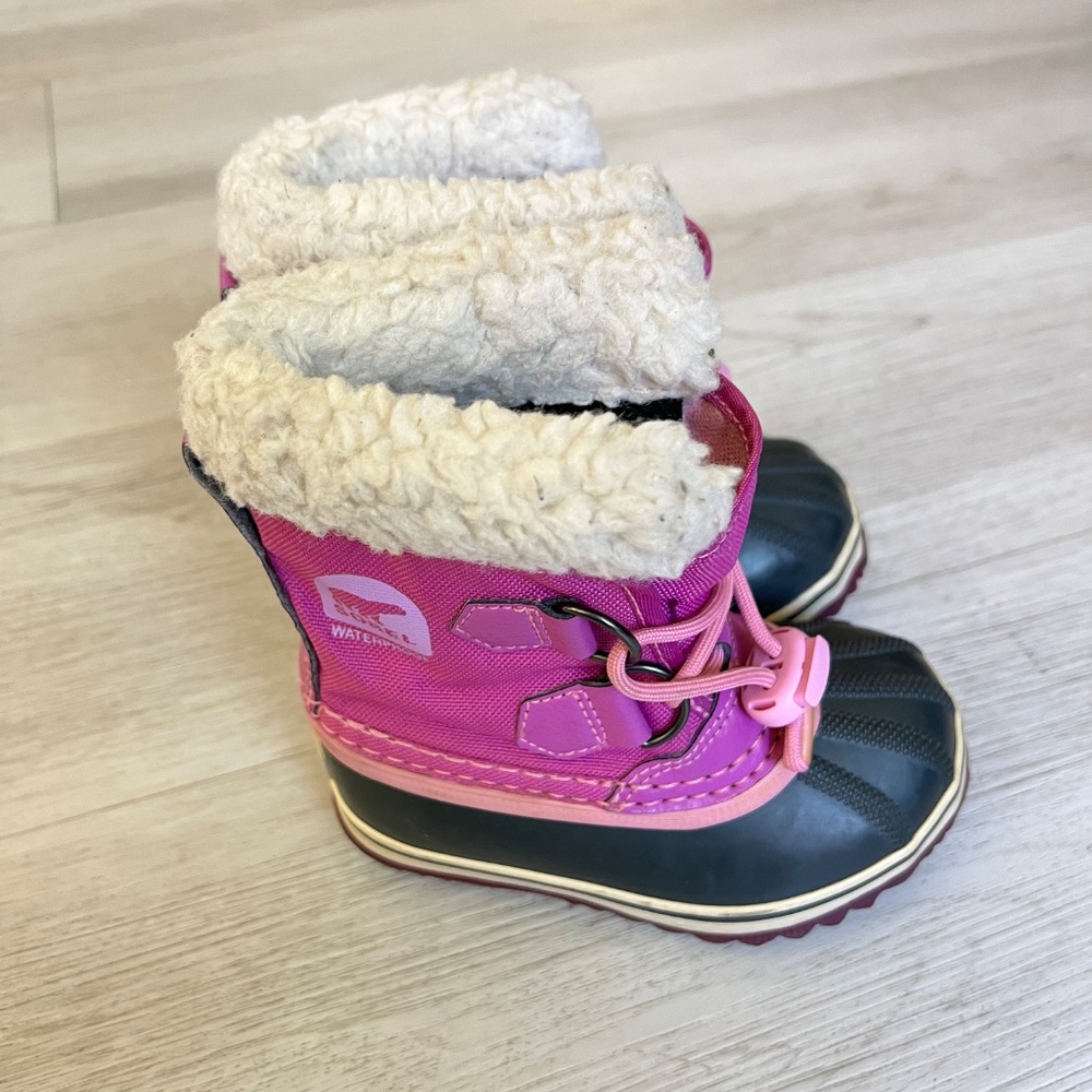 Snow boots - Picture 3 of 4